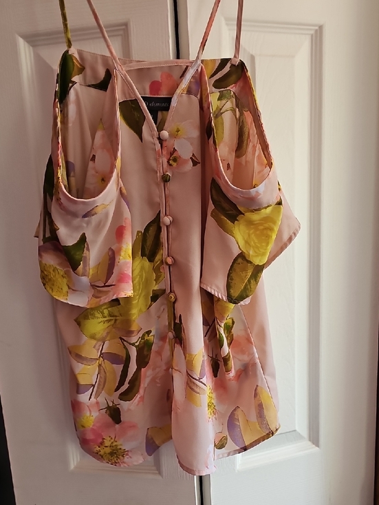 BOLD elements Tops - BOLD elements Pink Floral Cold-Shoulder Camisole